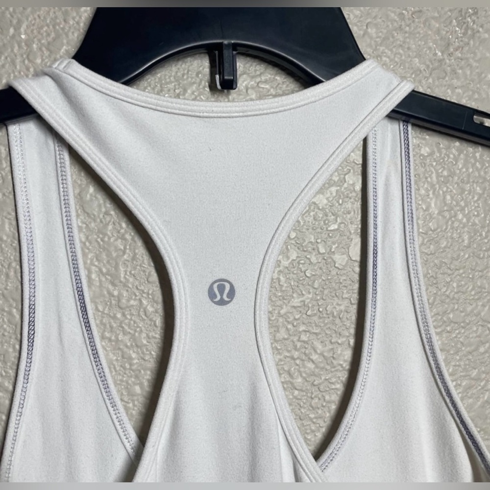 Lululemon Womens Racerback Tank Top White Scoop Neck Sleeveless